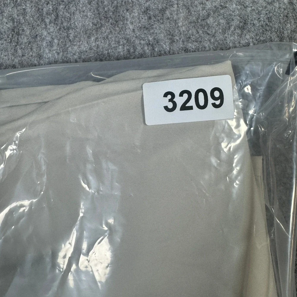Banana Republic closure regular tech